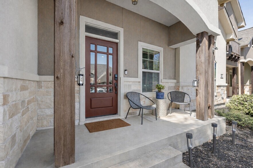 Building Photo - 3825 Silverthorne Ln