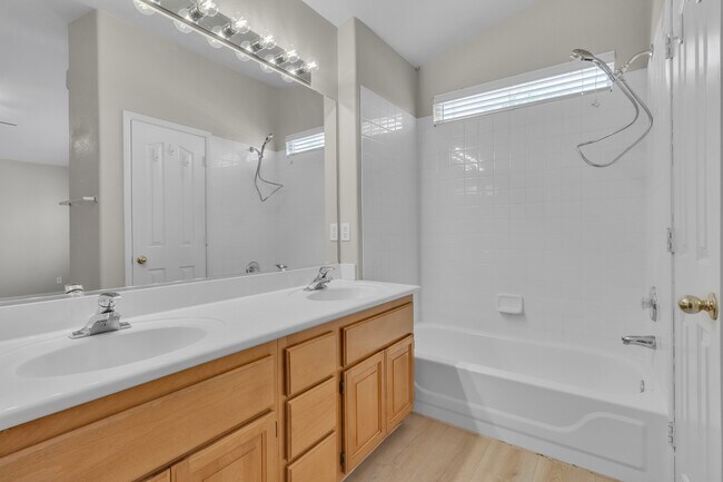 Building Photo - 1568 Lamplight Village Ln