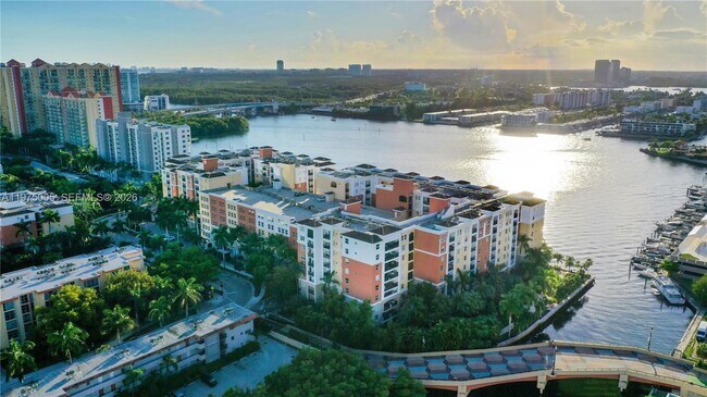 Building Photo - 17100 N Bay Rd