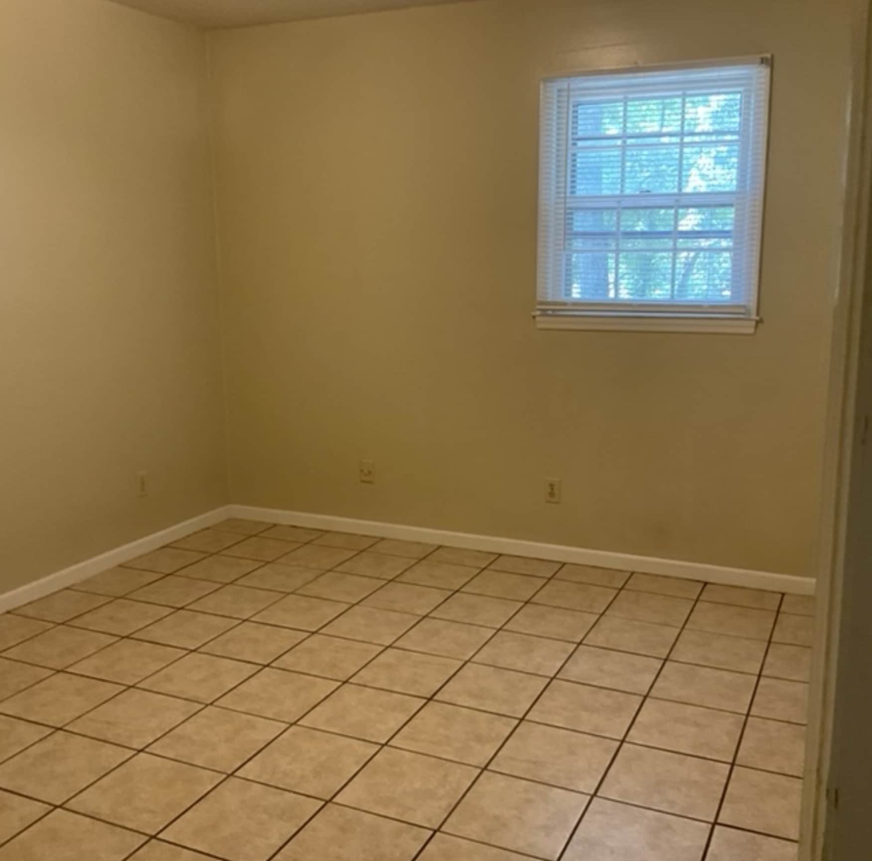 Building Photo - 103 Colebrook Ct