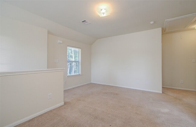 Building Photo - 10410 Solitude Way