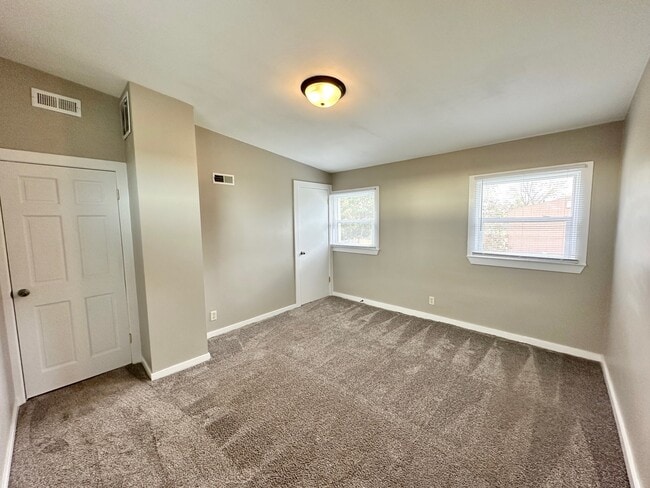 Building Photo - 11408 IL-120