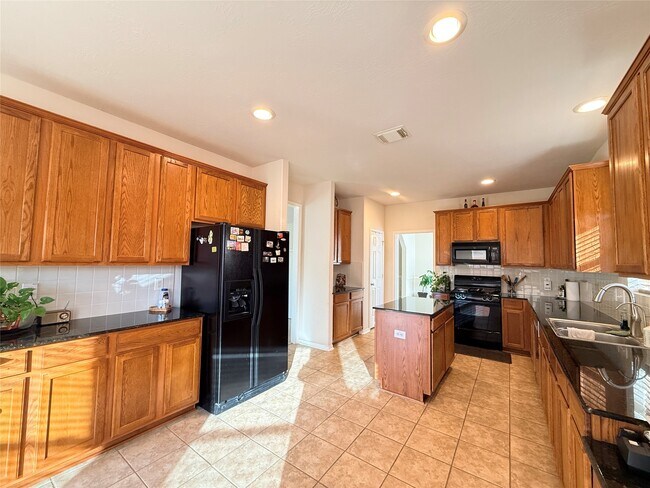 Building Photo - 410 Willow Pointe Dr