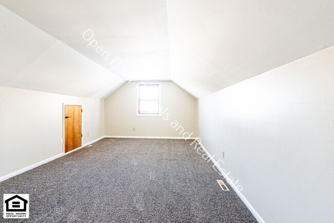 Building Photo - $300 off first months rent. Beautiful HOME! Schedule a showing today!