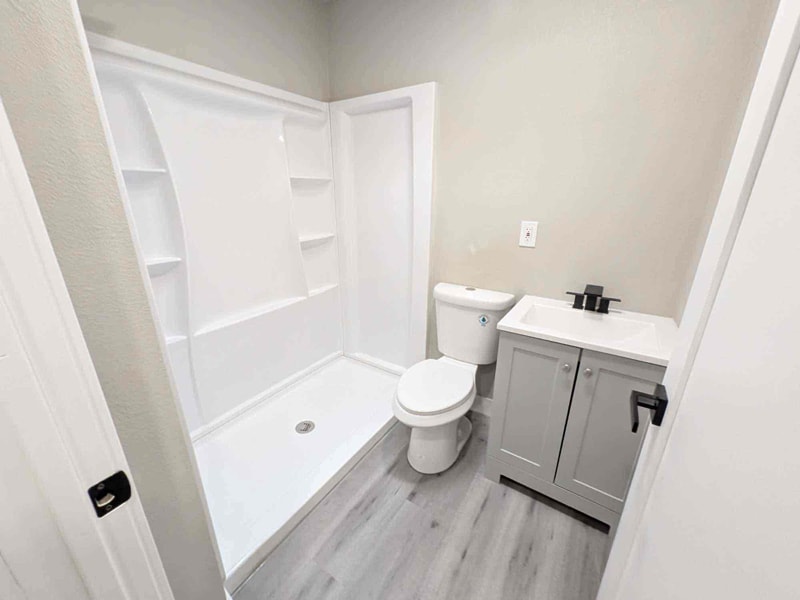 Building Photo - 433 E Bridge St