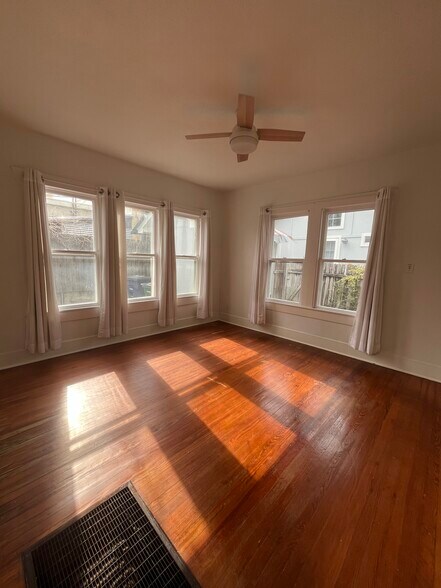 Building Photo - 4302 Duval Street