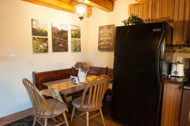 Building Photo - Long Term Rental- Treehouse Condos 302C