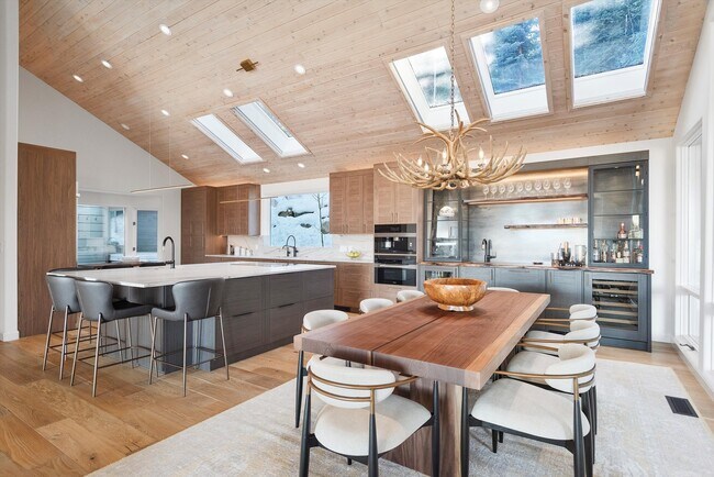 Building Photo - 18 Edgewood Ln