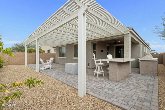 Building Photo - 17863 W Hiddenview Dr