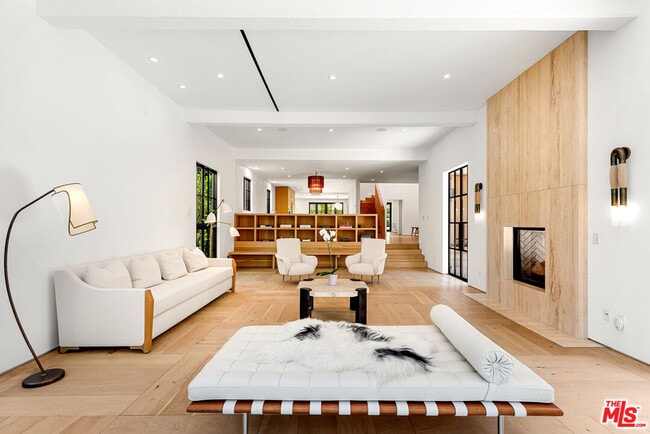 Building Photo - 1001 N Hanover Dr