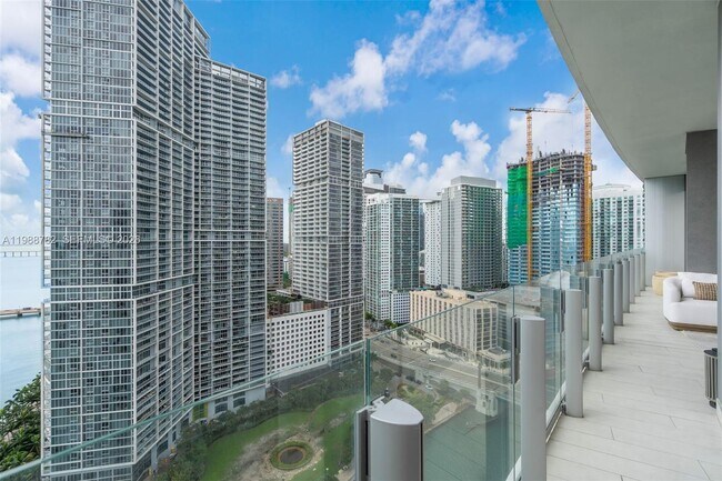 Building Photo - 300 Biscayne Blvd Way