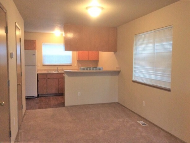 Building Photo - 16969 SW Cashew Way