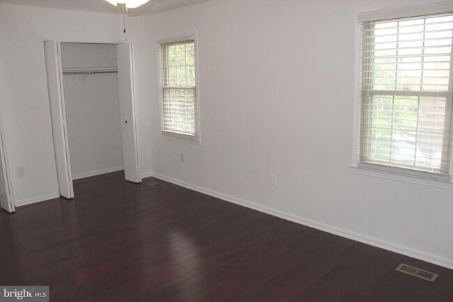 Building Photo - 41 Bralan Ct