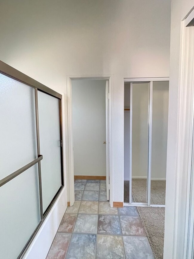Building Photo - Two Story Glen Ellen Home