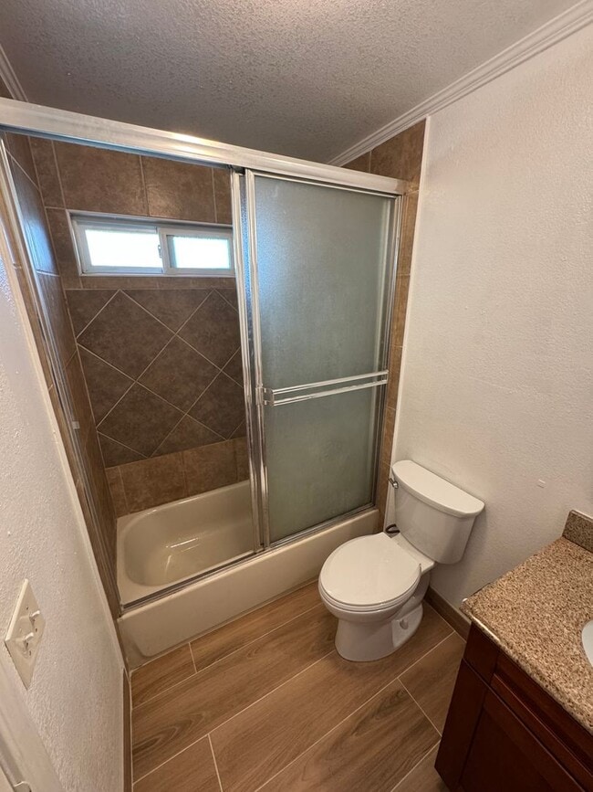 Building Photo - Cozy 1 Bed, 1 Bath Pomona Cottage with 440...