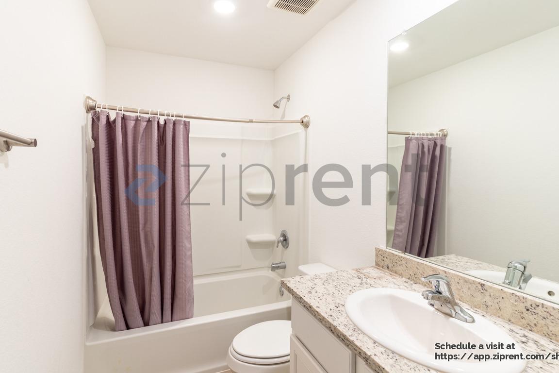 Building Photo - 366 Fairlawn Wy