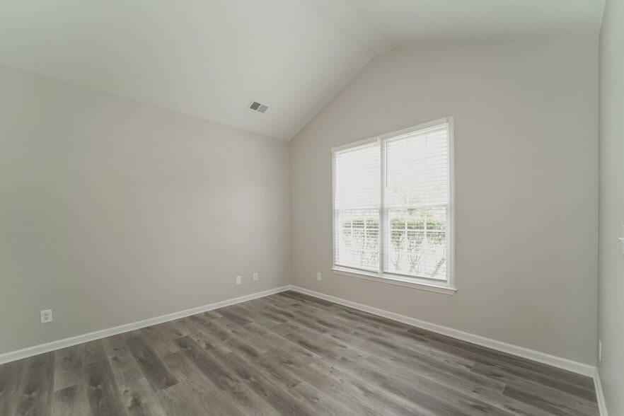 Building Photo - 3632 Arklow Rd