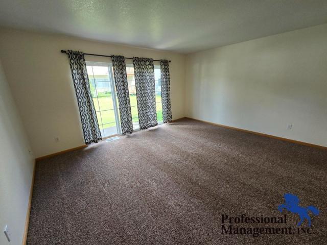 Building Photo - 2 bedroom in Billings MT 59102