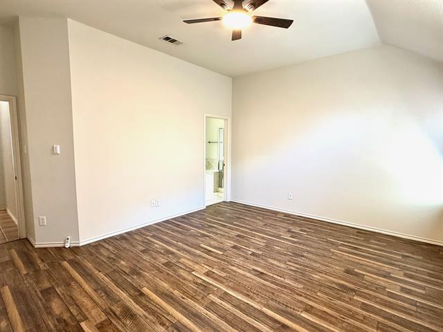 Building Photo - 9200 Clearview Dr