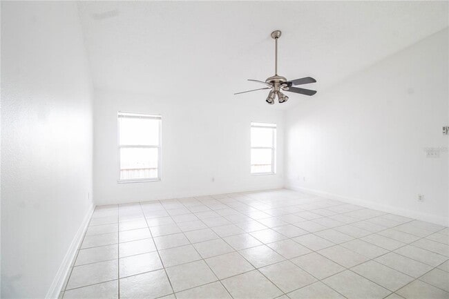 Building Photo - 2782 Picadilly Cir