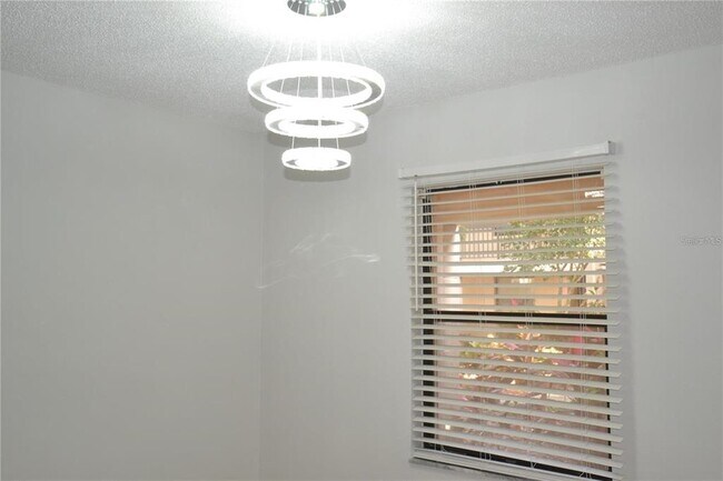 Building Photo - 3399 Mermoor Dr