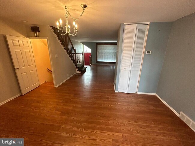 Building Photo - 10830 Perrin Rd