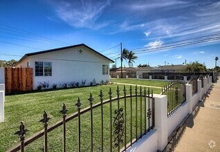 Building Photo - Newly Renovated 3 bedroom 1.5 bath home in...