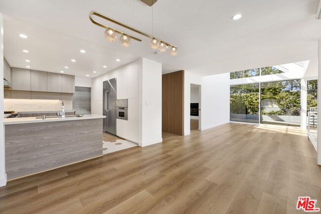 Building Photo - 4051 Weslin Ave