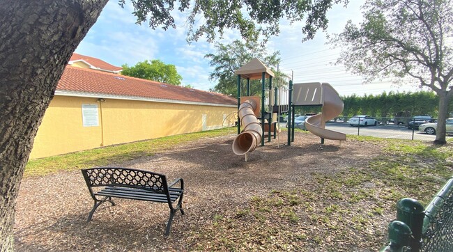 Building Photo - ** ST. CROIX @ PELICAN MARSH ** 2 BED / 2 ...