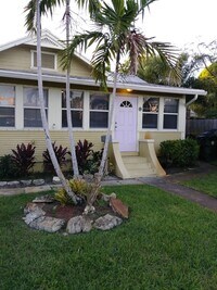 Building Photo - 213-215 Ocean Breeze