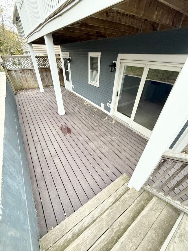 Building Photo - 18 Salina Rd