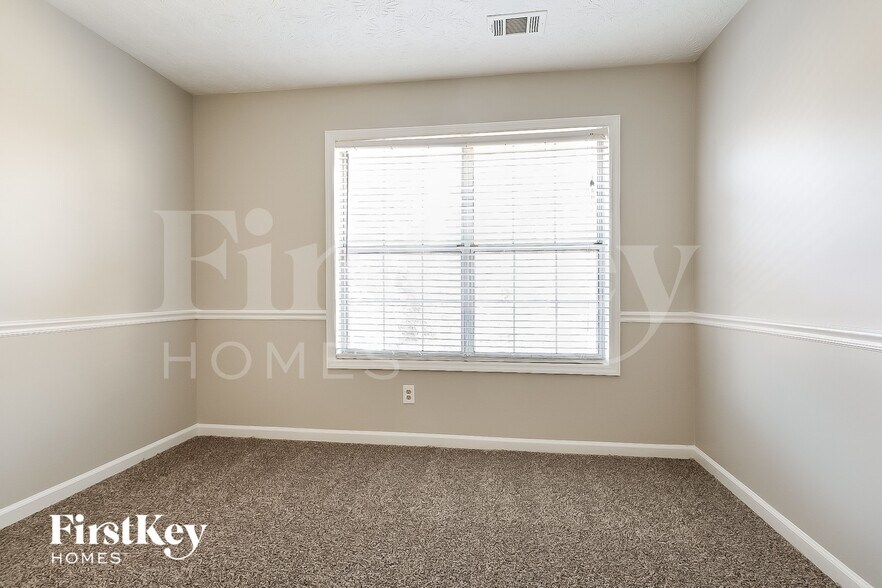 Building Photo - 2964 Shady Woods Cir