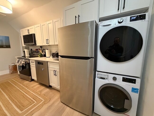 Building Photo - 68 L St