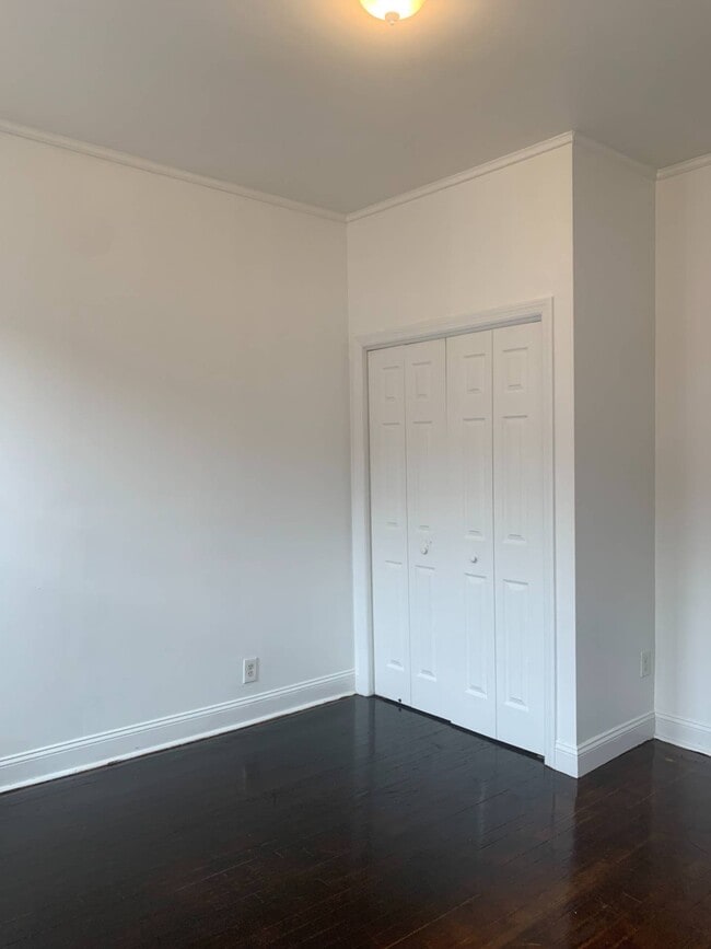 Building Photo - 1423 Noble Ave