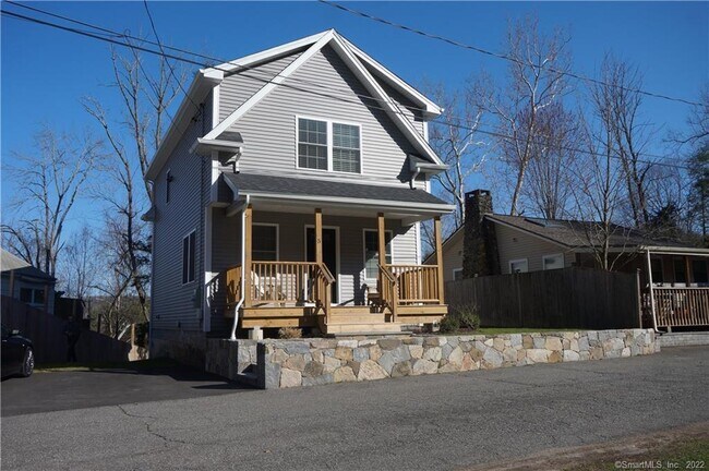 Building Photo - 5 Bungalow Terrace