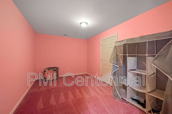 Building Photo - 669 Sportsman Ln