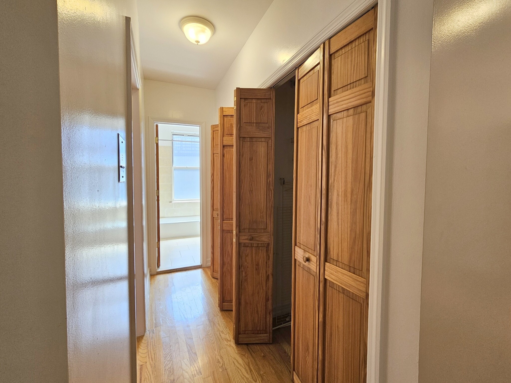 Building Photo - 707 W 171st St