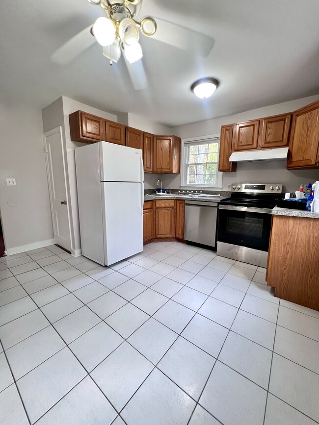 Building Photo - 5237 Old Alexandria Turnpike