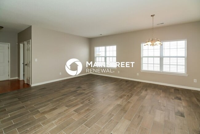 Building Photo - 4 Bedroom Pet-Friendly Home in Stockbridge, GA with Main Street Renewal
