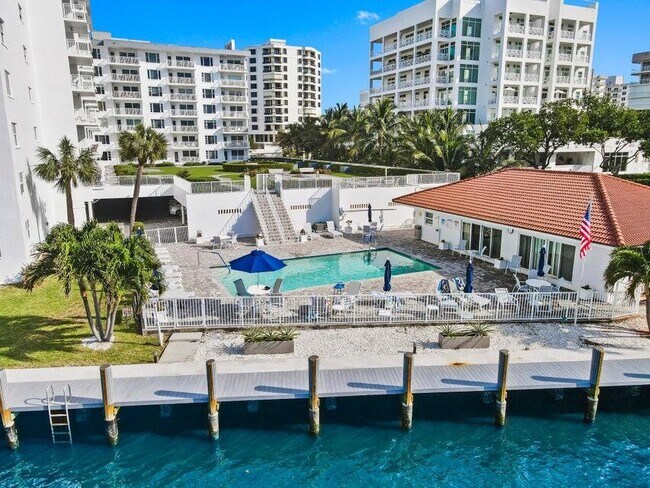 Building Photo - 3114 S Ocean Blvd