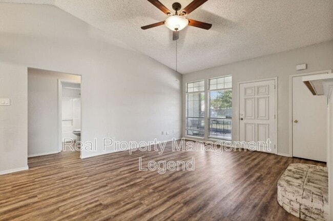 Building Photo - 327 Alyse Rd