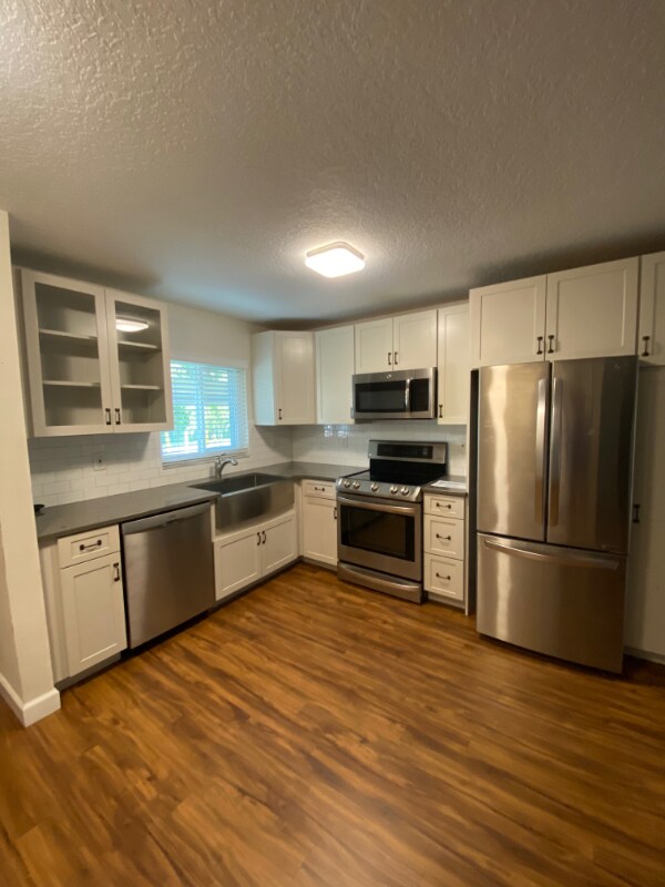 Building Photo - 210 Magnolia Rd