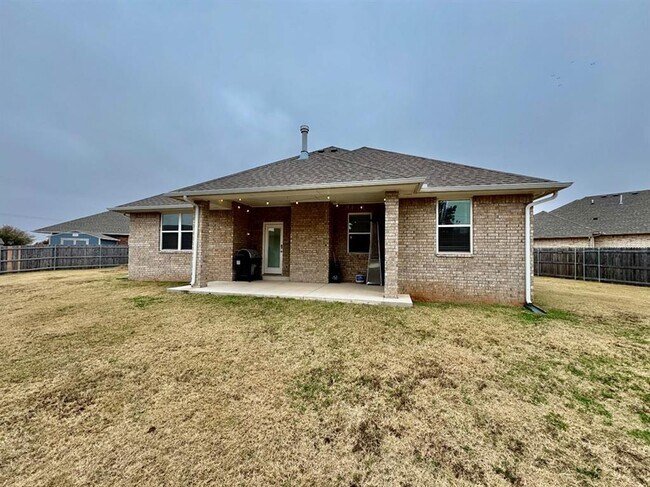 Building Photo - 8501 NW 109th Terrace