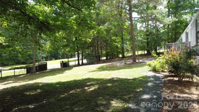 Building Photo - 4120 Glenola Dr
