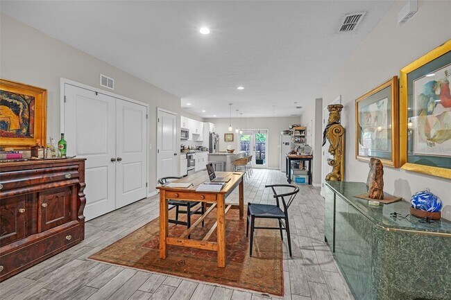 Building Photo - 3610 N Tampa St