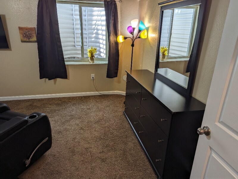 Building Photo - 323 Zuniga St