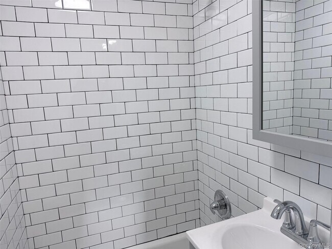 Building Photo - 40 4th St