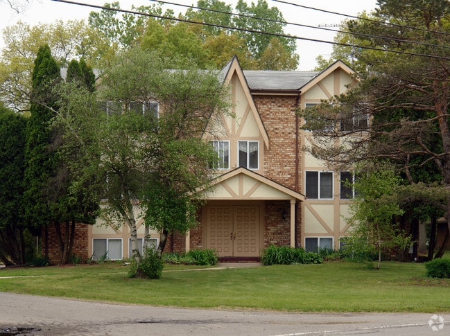 Building Photo - 6039-6047 Whiteford Center Rd