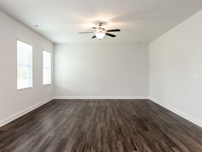 Building Photo - Home in Waxhaw