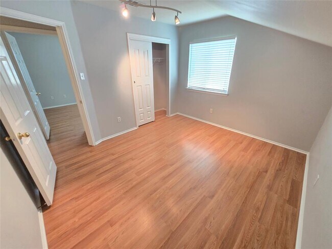 Building Photo - 2410 Charlie Harley Dr